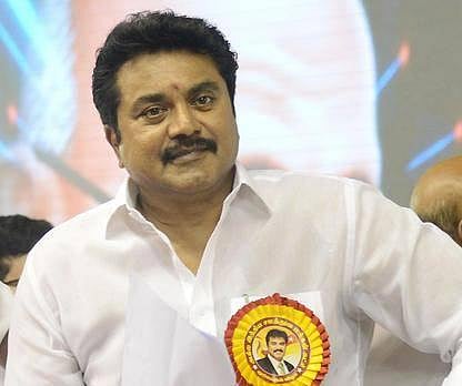 சரத்குமார் வீட்டில் ரூ.10 லட்சம் பறிமுதல்?