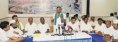 நதிநீர் ஒற்றை தீர்ப்பாயத்தை கைவிடக் கோரி﻿ 18-ம் தேதி ஆளுநர் மாளிகை நோக்கி பேரணி﻿: அனைத்துக் கட்சி கூட்டத்தில் முடிவு﻿