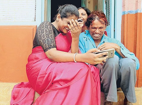 சவால்களை எதிர்கொள்ள உதவுகிறோம்!