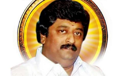 சசிகலாவின் அண்ணன் மகன் மகாதேவன் மரணம்