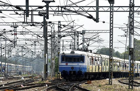 புதிய மின்சார ரயில் பெட்டிகளில்﻿ ஓட்டுநருக்கு தகவல் தெரிவிக்க நவீன தொழில்நுட்பம்: ஐசிஎப் தலைமை பொறியாளர் தகவல்﻿