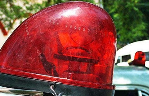 அமைச்சர்கள் வாகனங்களில் சிவப்பு விளக்குகளுக்கு தடை