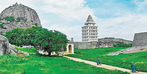 செஞ்சி கோட்டையில் பாரம்பரிய தின கொண்டாட்டம்