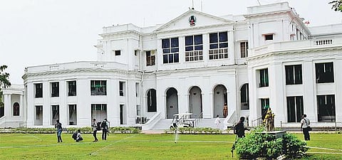 157 ஏக்கர் பரப்பளவில் அமைந்துள்ள ஆளுநர் மாளிகை வளாகம் சுற்றுலா தலமாகிறது: பொதுமக்கள் பார்வையிட அனுமதி