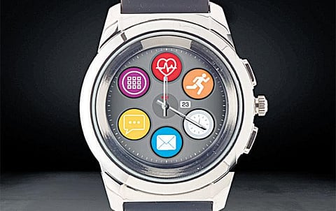 பொருள் புதுசு: பழைய மாடலில் ஸ்மார்ட் கடிகாரம்