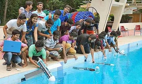 நாடு எதிர்கொள்ளும் பிரச்சினையைத் தீர்த்தால் ரூ.1 கோடி பரிசு