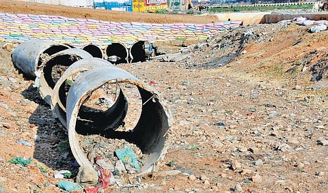 வைகையில் அழகர் இறங்க புதிய தற்காலிக தரைப்பாலம்﻿: ஆற்றில் தண்ணீர் நிரப்ப சிறப்பு ஏற்பாடு﻿﻿