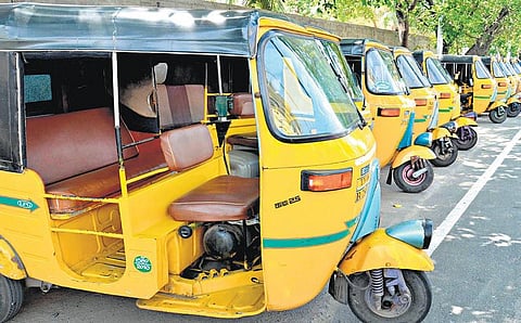 3 ஆண்டுகளாக தாமதம்﻿: ஆட்டோக்களுக்கு ஜிபிஎஸ் டிஜிட்டல் மீட்டர்கள் வழங்கவில்லை﻿ - தொழிலாளர் தினத்தில் ஆட்டோ ஓட்டுநர்கள் கவலை﻿﻿