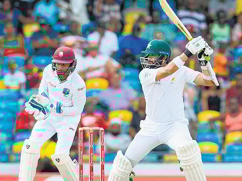 சதம் விளாசினார் அசார் அலி