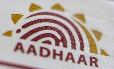 ஆதார் அட்டையை சர்வரோக நிவாரணியாக மத்திய அரசு விற்பனை செய்கிறது: உச்ச நீதிமன்றத்தில் வழக்கறிஞர் வாதம்