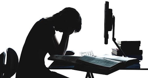 பிளஸ் 2 தேர்வு முடிவுகளால் ஏற்படும் மன அழுத்தத்தைத் தடுக்க உதவி மையம்﻿