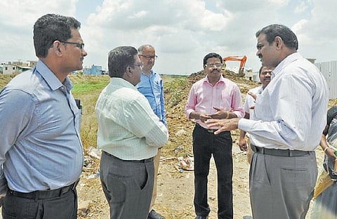 ரூ.19 கோடியில் அடையாற்றை தூர்வாரும் பணியை ஆட்சியர் ஆய்வு