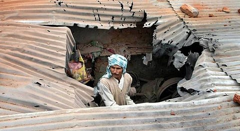 எல்லையில் பாகிஸ்தான் மீண்டும் அத்துமீறல்: அப்பாவி பொதுமக்கள் இருவர் பலி; மூவர் காயம்