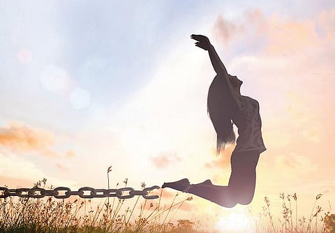 பார்வை: எத்தனை யுகங்களுக்குப் பெண் தியாகியாகவே இருக்க வேண்டும்?