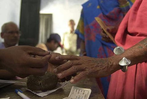 2019-ம் ஆண்டு மக்களவையுடன் சேர்த்து சட்டப்பேரவைகளுக்கு தேர்தல் நடத்த முடியாது: தேர்தல் ஆணைய வட்டாரம் தகவல்﻿