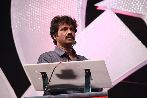 அரசாங்கம் இலவசக்கல்வி கொடுக்கும் நாளே மாற்றத்தின் முதல் நாள்: இயக்குநர் சேரன்