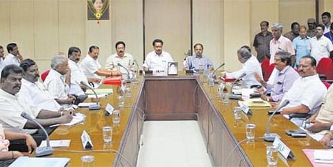 போக்குவரத்து ஊழியர்கள் வேலைநிறுத்தத்தை முறியடிக்க நடவடிக்கை: அமைச்சர் விஜயபாஸ்கர் பேட்டி