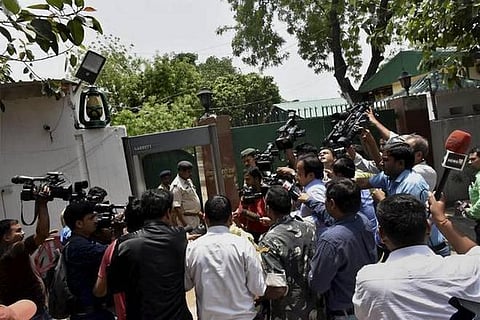 புதிய கூட்டாளிகளுடன் சேர்ந்து பாஜக ஒன்றும் செய்யமுடியாது: சோதனைகளுக்குப் பிறகு லாலு சவால்