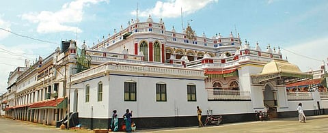 சினிமா வீடு: கானாடுகாத்தான் அரண்மனை - கட்டிடக் கலையின் அடையாளச் சின்னம்