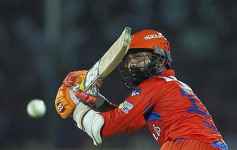 சாம்பியன்ஸ் டிராபி: இந்திய அணியில் மணீஷ் பாண்டேவுக்கு பதிலாக தினேஷ் கார்த்திக்