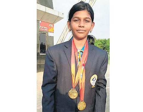 சர்வதேச ஸ்கேட்டிங் போட்டியில் 2 தங்கம் வென்ற விருதுநகர் மாணவி﻿