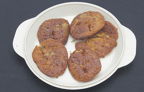 சிறுதானிய நொறுவை: தினை அதிரசம்