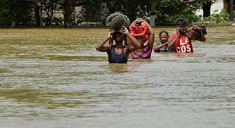 இலங்கை வெள்ளம்:  பலி எண்ணிக்கை 164 ஆக அதிகரிப்பு