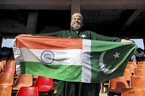 சாம்பியன்ஸ் டிராபியில் இந்தியா வெற்றி பெற விருப்பம் தெரிவித்த பாகிஸ்தானின் பிரபல கிரிக்கெட் ரசிகர்