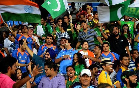 இந்திய அணியின் ஒட்டுமொத்த பலமா? பாக். அணியின் கணிக்க முடியா எழுச்சியா? - ஞாயிறன்று பலப்பரிட்சை