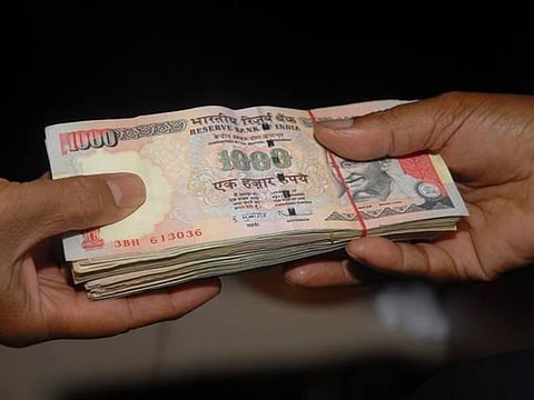 விரும்பிய இடத்தில் பணி மாறுதல் வழங்கிய விவகாரம்: லஞ்சம் பெற்ற ராணுவ உயரதிகாரி, இடைத்தரகர் கைது﻿