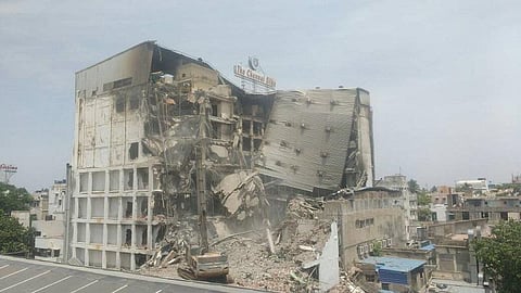 சென்னை சில்க்ஸ் கட்டிடத்தை இடிக்கும் பணி மீண்டும் தொடக்கம்