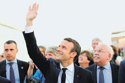 பாடம் சொல்லும் புதிய பிரெஞ்சுப் புரட்சி