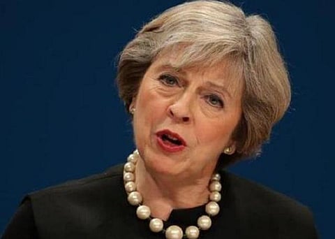 தொங்கு நாடாளுமன்றத்தைத் தவிர்க்க சிறு கட்சிகளிடம் ஆதரவு கோருவாரா தெரசா மே?