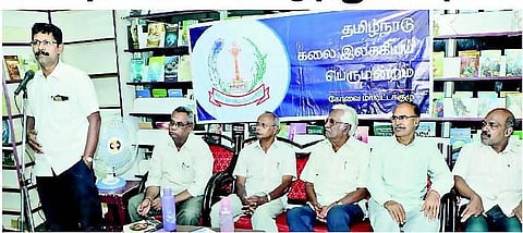 ‘புத்தகங்கள்தான் மனிதரைப் பண்படுத்துகின்றன’﻿