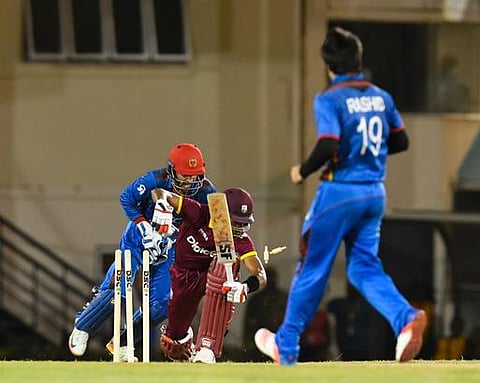 ரஷீத் கான் மீண்டும் மிரட்டல் பவுலிங்: ஆப்கானை போராடி வென்றது மே.இ.தீவுகள்