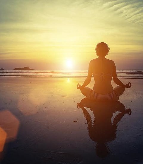 ஞாயிறு போற்றுதும்... ஞாயிறு போற்றுதும்...