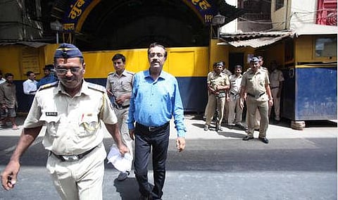 மும்பை தொடர் குண்டுவெடிப்பு வழக்கு: தாவூத் கூட்டாளி உட்பட ஆறு பேர் குற்றவாளிகளாக அறிவிப்பு