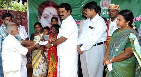 தமிழகத்தில் 10 இடங்களில் அம்மா பெட்ரோல் பங்க் - அமைச்சர் ஆர்.காமராஜ் அறிவிப்பு