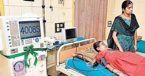 அரசு மருத்துவமனைகளில் ‘டயாலிசிஸ்’ டெக்னீசியன்கள் பற்றாக்குறை: 70 சதவீத காலியிடங்களால் சிறுநீரக நோயாளிகள் தவிப்பு