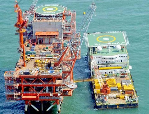 மீண்டும் கேஜி டி-6-ல் எரிவாயு எடுக்க ரிலையன்ஸ் பெரிய அளவில் முதலீடு செய்வது ஏன்? - நிபுணர்கள் கருத்து