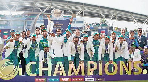 கொஞ்சம் ஜென்டில்மேன் ஆகுங்களேன்!