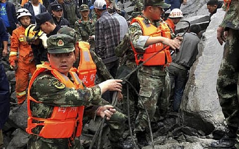 சீனாவில் நிலச்சரிவு: 141 பேர் மாயம்