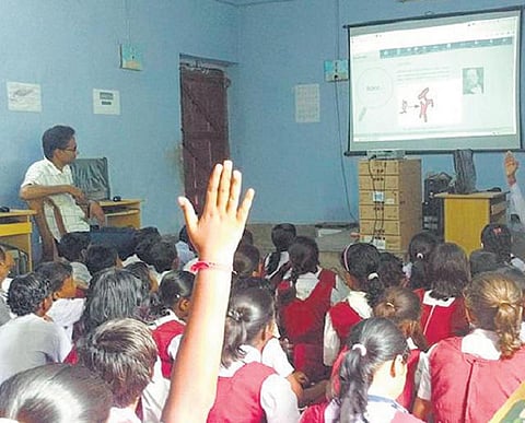 ஆங்கிலம் கற்றுக்கொடுக்கும் தொழில்நுட்பம்!﻿