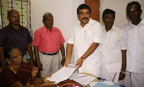 இரட்டை இலை சின்னமும், கட்சிக் கொடியும் ஓபிஎஸ் அணிக்கு கிடைக்கும்: முன்னாள் அமைச்சர் ராஜ கண்ணப்பன்