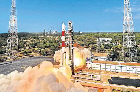 தலைக்கு மேலே இன்னொரு கேமரா!﻿