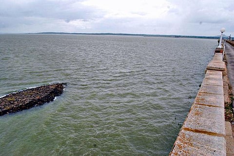 கேரள வயநாடு மலைப்பகுதியில் கன மழை﻿: கிருஷ்ணராஜசாகர் அணைக்கு சீரான நீர்வரத்து﻿ - கபினி அணைக்கு நீர்வரத்து 16 ஆயிரம் கன அடியாக அதிகரிப்பு﻿