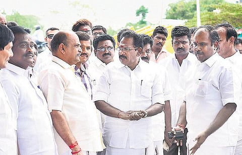 மதுரை விழாக்கோலம் பூண்டது: எம்ஜிஆர் நூற்றாண்டு விழா இன்று தொடக்கம்﻿