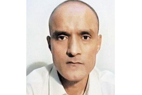 பாக்.கில் மரண தண்டனை விதிக்கப்பட்ட﻿ குல்பூஷண் ஜாதவை சந்திக்க அனுமதிக்க வேண்டும்: இந்தியா மீண்டும் வலியுறுத்தல்﻿