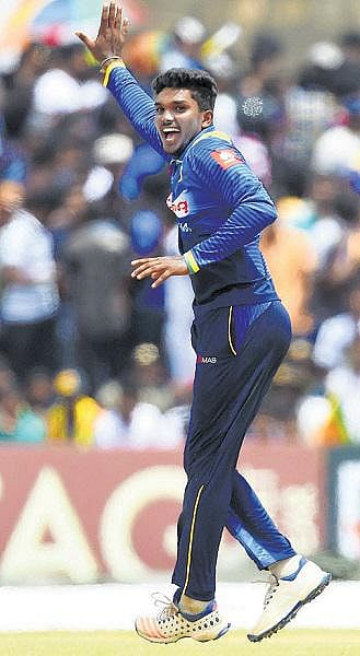 ஜிம்பாப்வேக்கு எதிரான ஒருநாள் கிரிக்கெட் போட்டி﻿: 7 விக்கெட் வித்தியாசத்தில் இலங்கை வெற்றி﻿