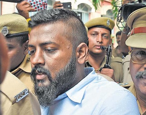 கோவை பர்னிச்சர் நிறுவன மோசடி வழக்கு: இடைத்தரகர் சுகேஷுக்கு குற்றப்பத்திரிகை வழங்கல்